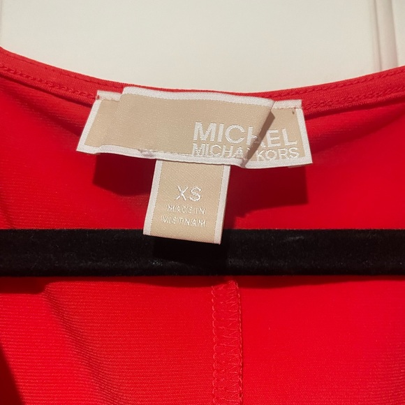 Michael Kors Draped Neck Sleeveless Gathered With Waist XS - Picture 2 of 4